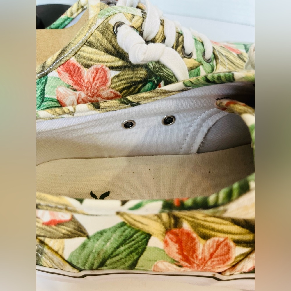 AMERICAN EAGLE OUTFITTERS Top Sider Sneakers Tropical Floral Hibiscus Canvas - Picture 11 of 16